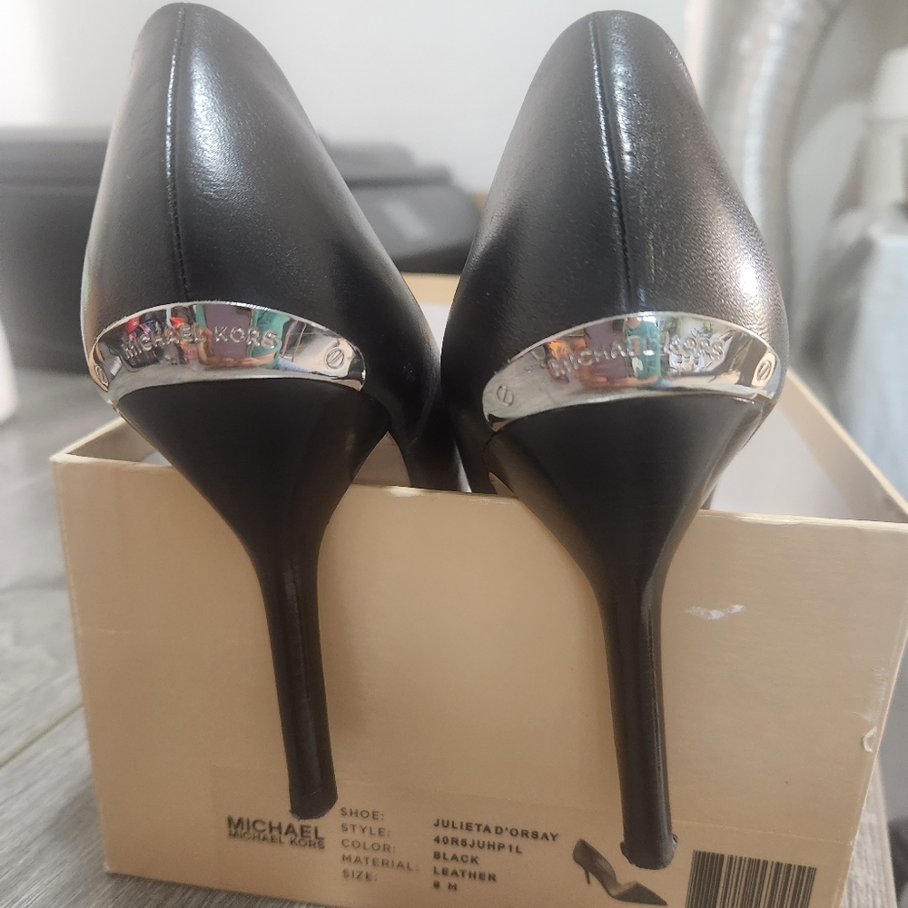 👠 HEELS - Picture 6 of 6